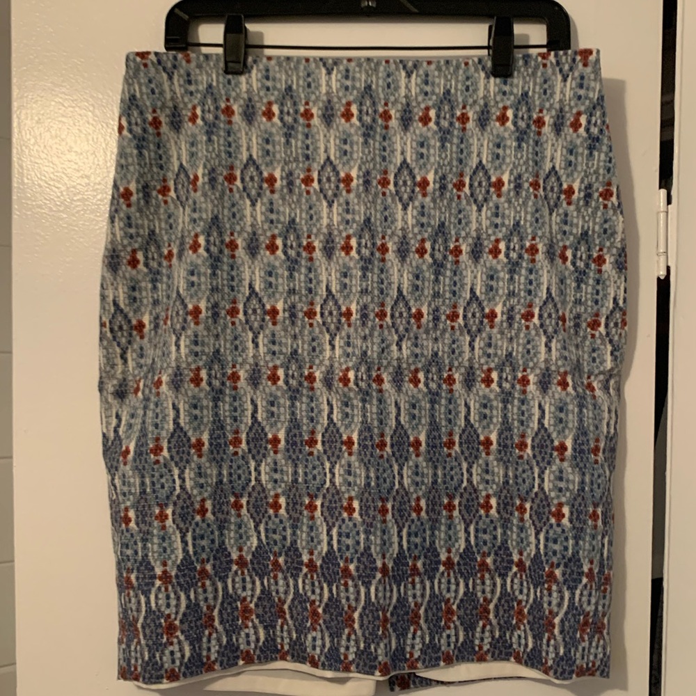 Ann Taylor Loft Pencil skirt - Size 12